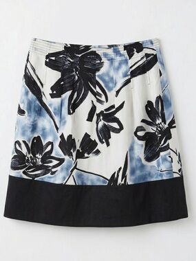 BCBG  MaxAzria Silk White, Blue & Black Floral A-Line Skirt - Y2K - Size 2